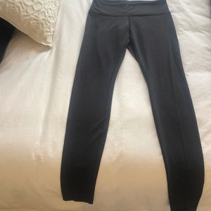Black Lululemon legging - Size 6